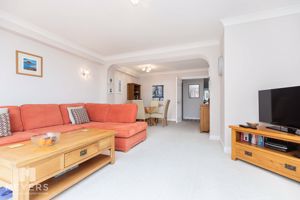 Photo 31- click for photo gallery